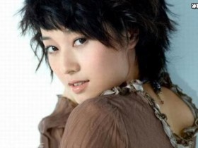 四十岁马伊琍红黑搭配,知性又高级短发干脆利落优雅大气【365娱乐资讯网】