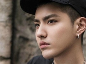 秦牛正威靠脸吃饭,原相机下美丽动人难怪吴亦凡能看上她!【365娱乐资讯网】