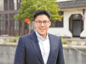 霍启刚不炫富只晒娃,如今首次晒出一岁半小女儿颜值太高了【365娱乐资讯网】