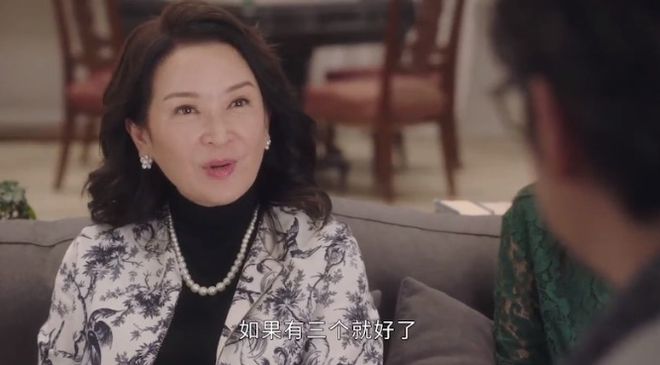 60岁TVB“观音”《新闻女王》演霸气女强人！两次离婚至今单身