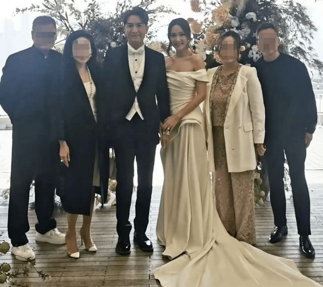 马国明、汤洛雯在港秘密摆酒！新娘换了两套婚纱清丽脱俗