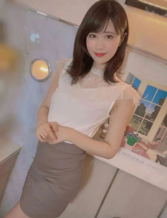 樱井麻美：出道前为银行董事秘书，以轻熟系女神身份走红！