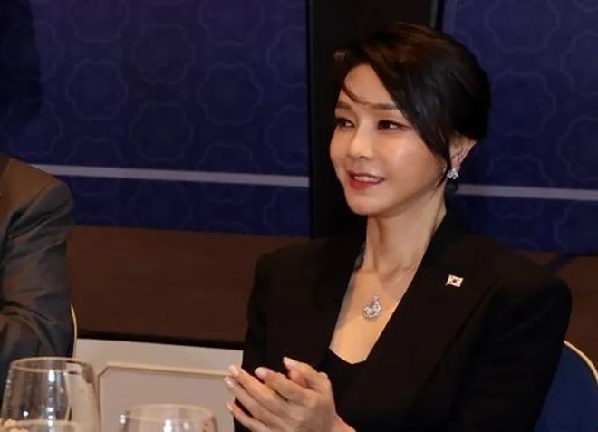 你信吗？韩前第一夫人百万项链竟是「A货」？ 沦落看守所一餐6元