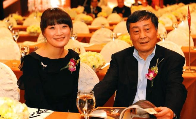 宗庆后遗产新进展，银行称信托程序未启动，杜建英要求宗馥莉补全