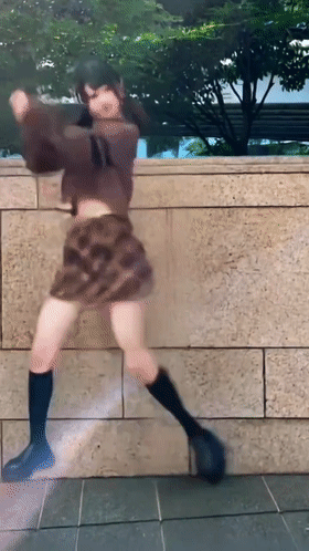 跟着圆头耄耋学跳舞,是日本美少女成为神人的必修课【365娱乐资讯网】