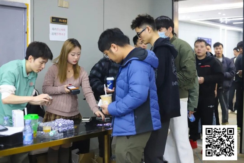 【EV扑克】长沙阳光月赛第三日 | 主赛首轮收官日：最后一席，全力以赴！第一轮共1400人次，168人晋级明日决赛，刘杰成C组CL【365娱乐资讯网】