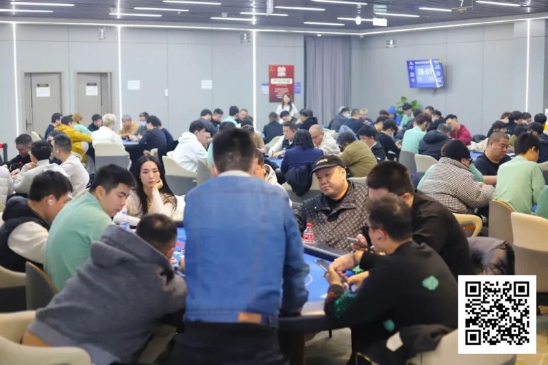 【EV扑克】长沙阳光月赛首日 | 当扑克月赛遇上圣诞季，冬日点燃牌手热情！DAY1A组共320人次参赛，刘欢领衔39人晋级下一轮【365娱乐资讯网】