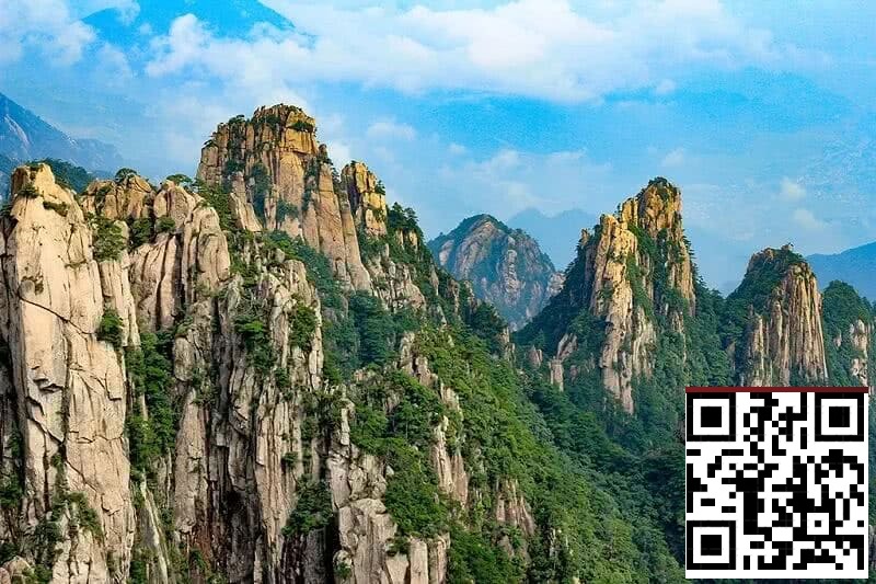 【EV扑克】泰山之巅首日 | 吕彦与何映含分别斩获开幕赛AB组CL，Day1共262人次参与，38人晋级Day2【365娱乐资讯网】